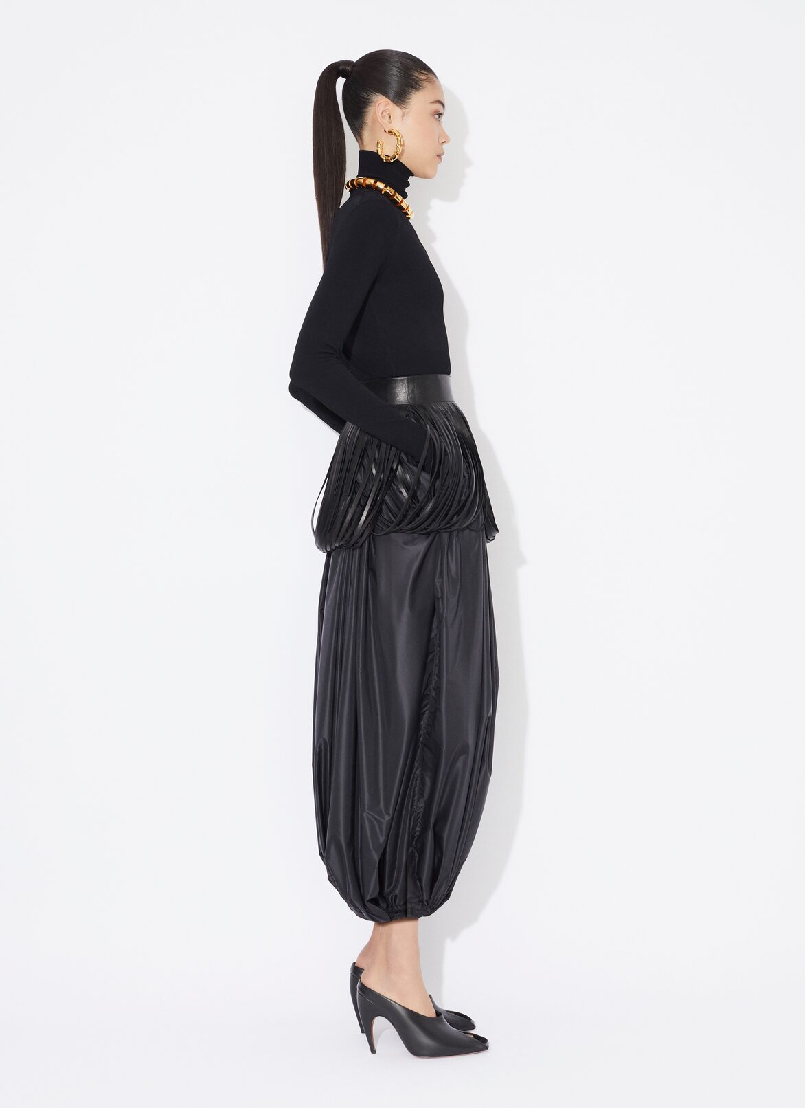 FINE KNIT TURTLENECK JUMPER ALAÏA BLACK FINE KNIT TURTLENECK JUMPER